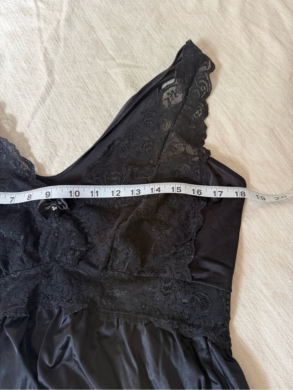 Vintage Shadowline Women's Black Lace V-Neck Nightgown 1x - Picture 4 of 6